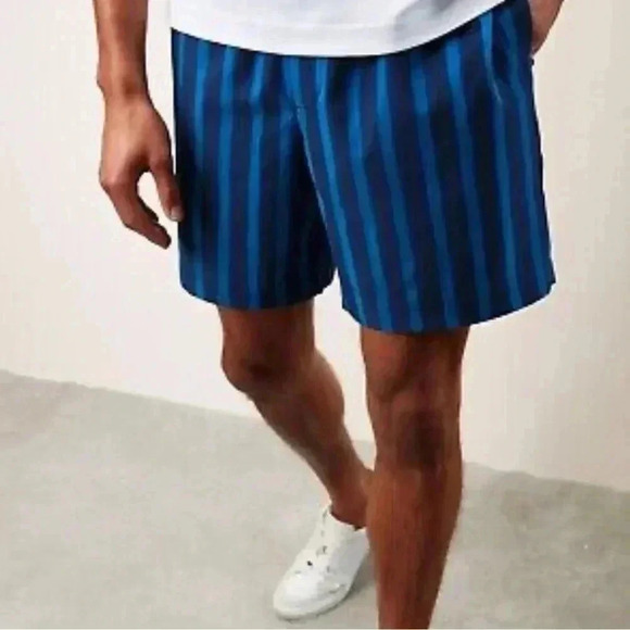 NWT Banana Republic Men's Quick Dry Hybrid Shorts LARGE - Picture 1 of 9